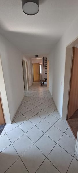 Zentrale provisionsfreie Wohnung in Neu-Ulm, perfekt für eine WG
